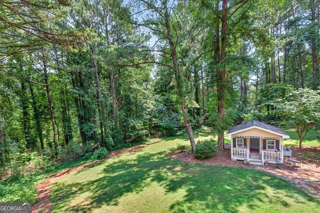 1074 Westchester Drive SW, Lilburn, GA 30047