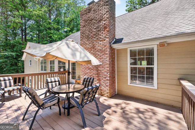 1074 Westchester Drive SW, Lilburn, GA 30047