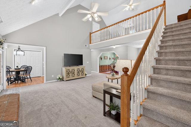 1074 Westchester Drive SW, Lilburn, GA 30047