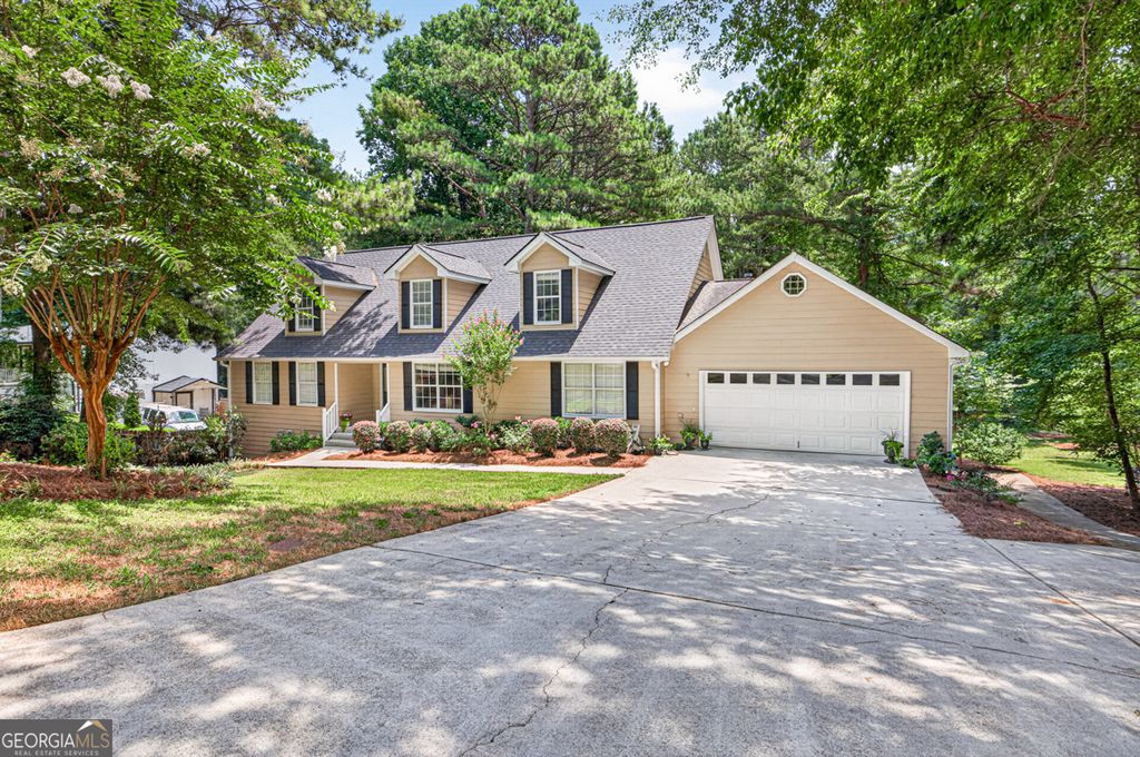 1074 Westchester Drive SW, Lilburn, GA 30047