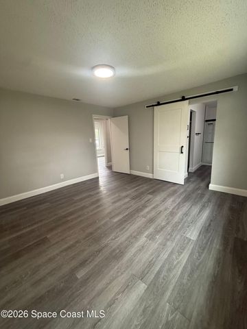 130 Cascade Avenue SE, Palm Bay, FL 32909