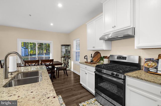 8220 HICKORY HOLLOW DR, Glen Burnie, MD 21060