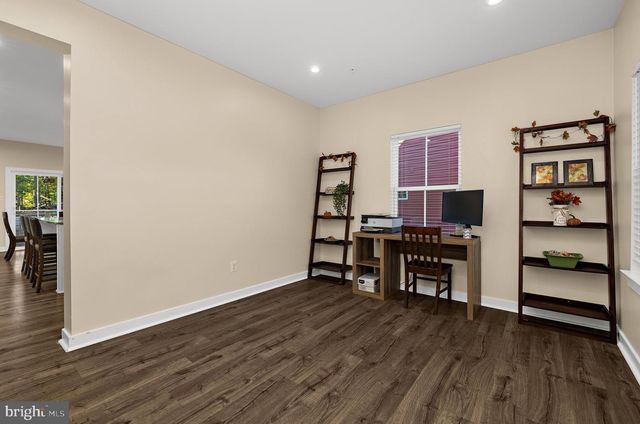 8220 HICKORY HOLLOW DR, Glen Burnie, MD 21060