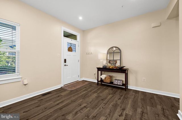 8220 HICKORY HOLLOW DR, Glen Burnie, MD 21060