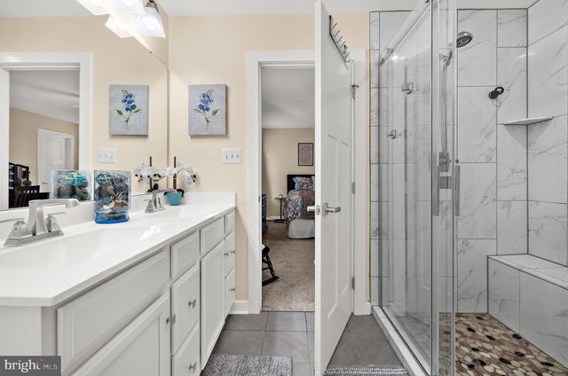 8220 HICKORY HOLLOW DR, Glen Burnie, MD 21060