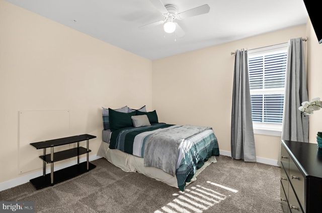 8220 HICKORY HOLLOW DR, Glen Burnie, MD 21060