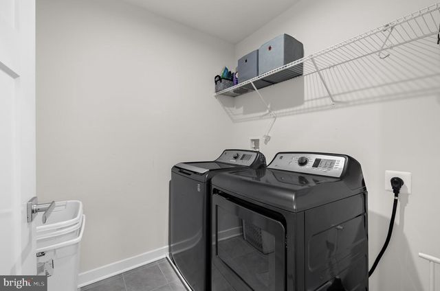 8220 HICKORY HOLLOW DR, Glen Burnie, MD 21060