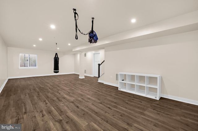 8220 HICKORY HOLLOW DR, Glen Burnie, MD 21060