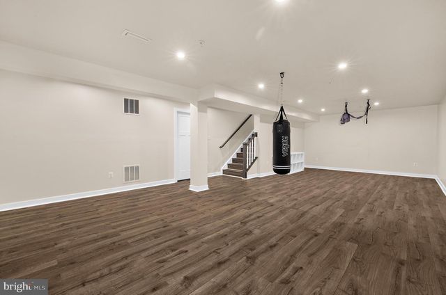 8220 HICKORY HOLLOW DR, Glen Burnie, MD 21060