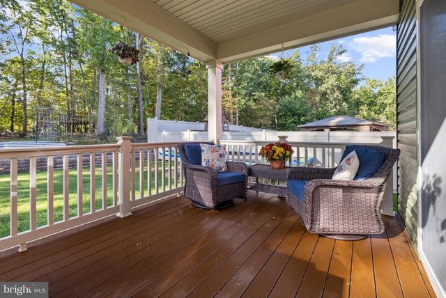 8220 HICKORY HOLLOW DR, Glen Burnie, MD 21060