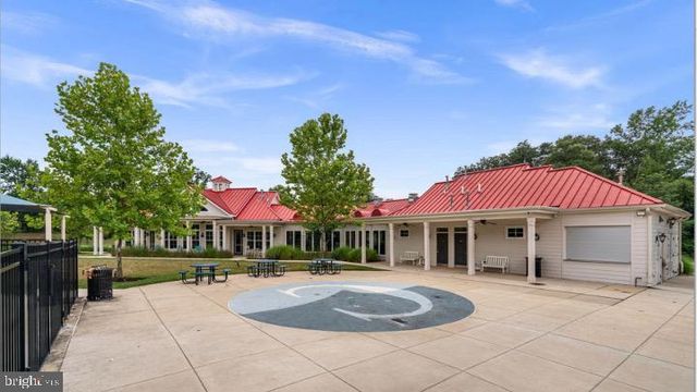 8220 HICKORY HOLLOW DR, Glen Burnie, MD 21060