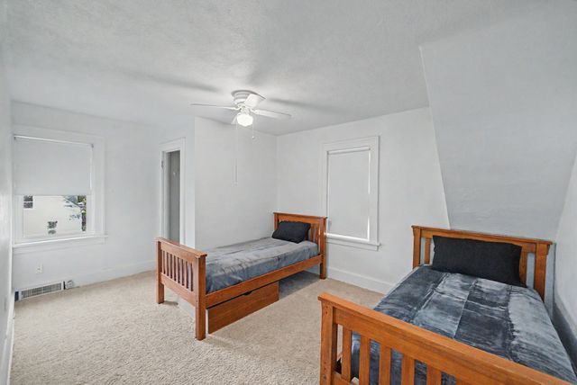 285 NW Aurora Avenue, Des Moines, IA 50313