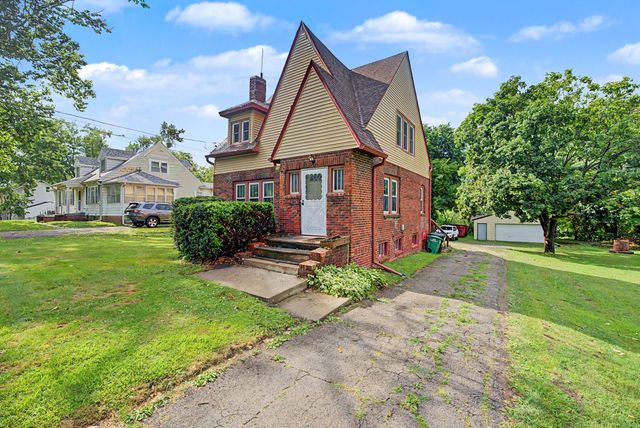 285 NW Aurora Avenue, Des Moines, IA 50313