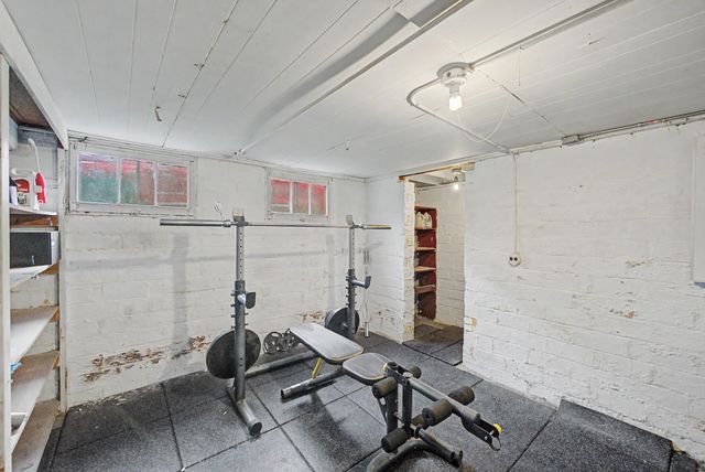 285 NW Aurora Avenue, Des Moines, IA 50313
