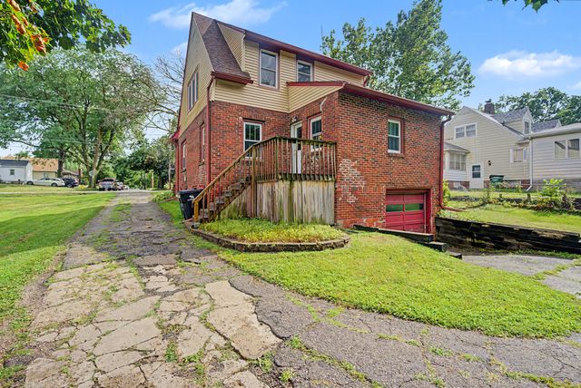 285 NW Aurora Avenue, Des Moines, IA 50313