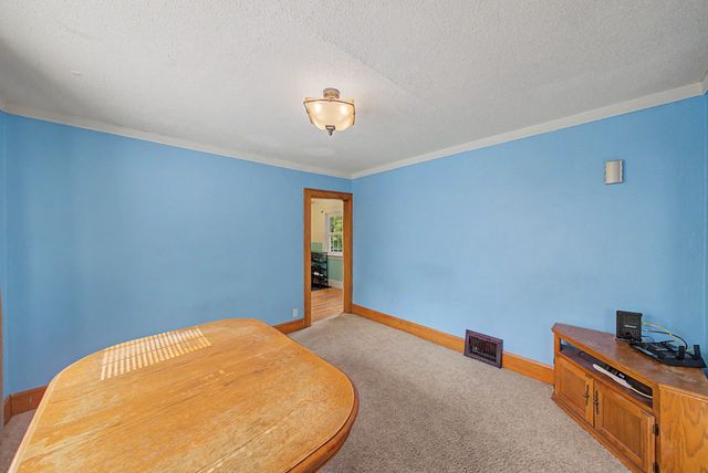 285 NW Aurora Avenue, Des Moines, IA 50313