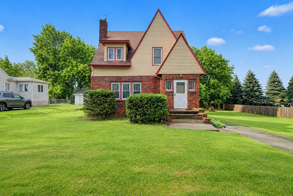 285 NW Aurora Avenue, Des Moines, IA 50313