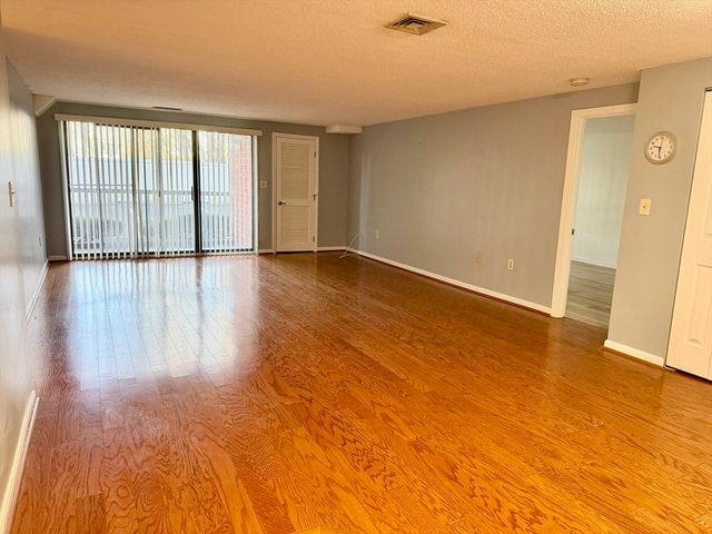 8 Ninth 111, Medford, MA 02155