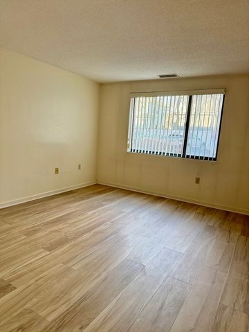 8 Ninth 111, Medford, MA 02155