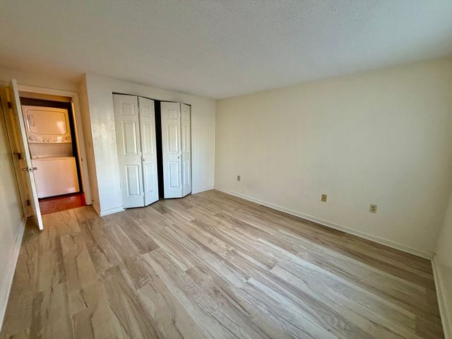 8 Ninth 111, Medford, MA 02155