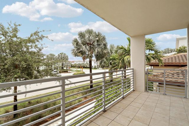 5029 GRANDIFLORA Road, Palm Beach Gardens, FL 33418