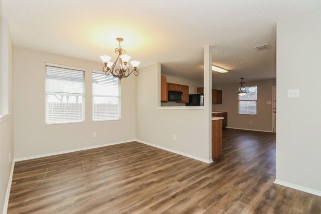 8404 Plantain Court, Arlington, TX 76002