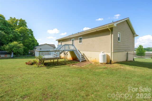 3868 W Nc 10 Highway, Newton, NC 28658