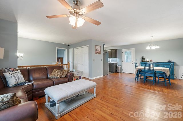 3868 W Nc 10 Highway, Newton, NC 28658