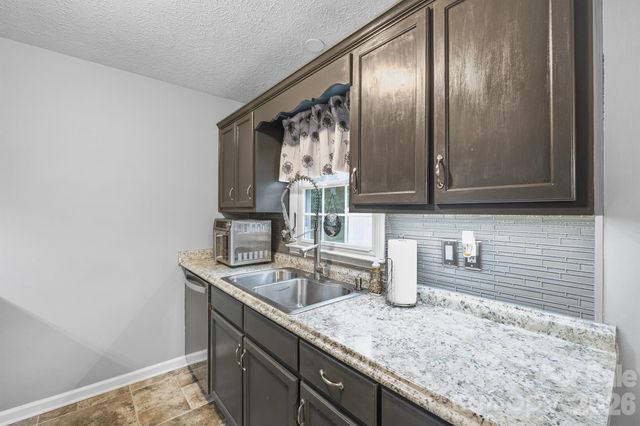 3868 W Nc 10 Highway, Newton, NC 28658