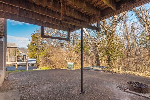 4966 Sherman Oaks Dr, Nashville, TN 37211