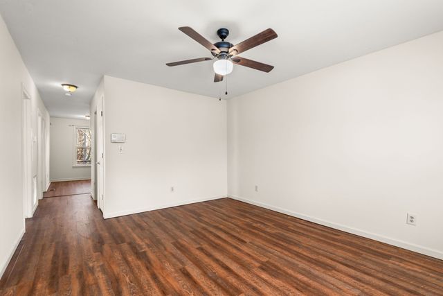 4966 Sherman Oaks Dr, Nashville, TN 37211