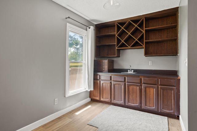 205 W AKEMAN BRIDGE RD, Columbia, MO 65202