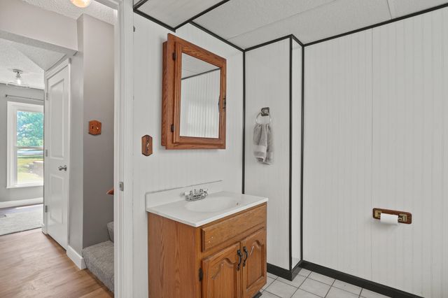 205 W AKEMAN BRIDGE RD, Columbia, MO 65202