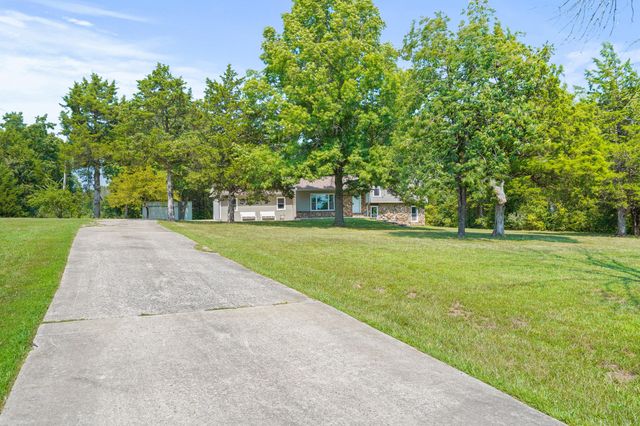 205 W AKEMAN BRIDGE RD, Columbia, MO 65202
