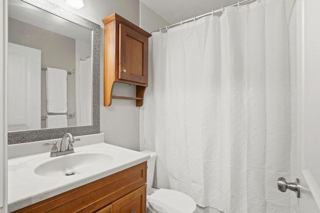205 W AKEMAN BRIDGE RD, Columbia, MO 65202