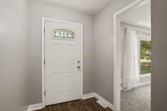 205 W AKEMAN BRIDGE RD, Columbia, MO 65202