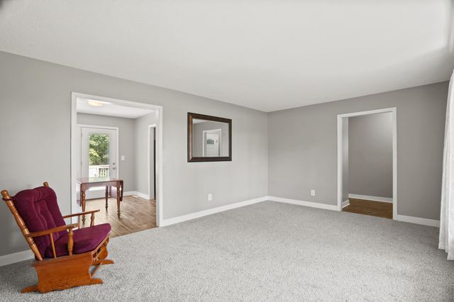 205 W AKEMAN BRIDGE RD, Columbia, MO 65202