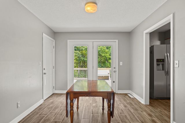 205 W AKEMAN BRIDGE RD, Columbia, MO 65202