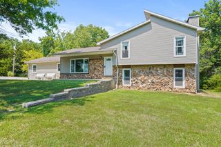 205 W AKEMAN BRIDGE RD, Columbia, MO 65202