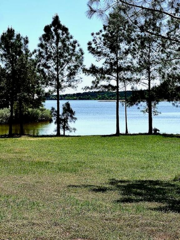 20 Jitterbug Bend, Lumberton, MS 39455