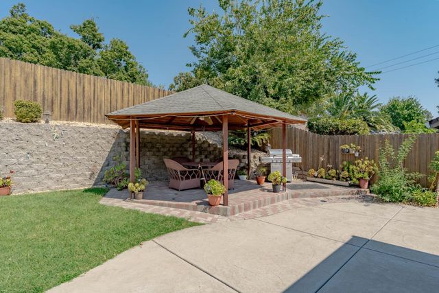 7236 Butterball Way, Sacramento, CA 95842
