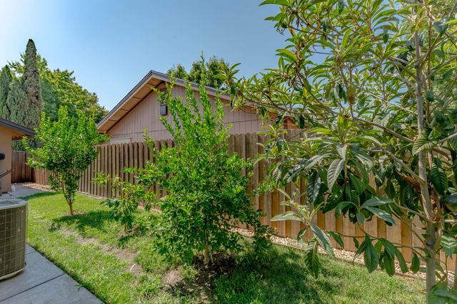 7236 Butterball Way, Sacramento, CA 95842