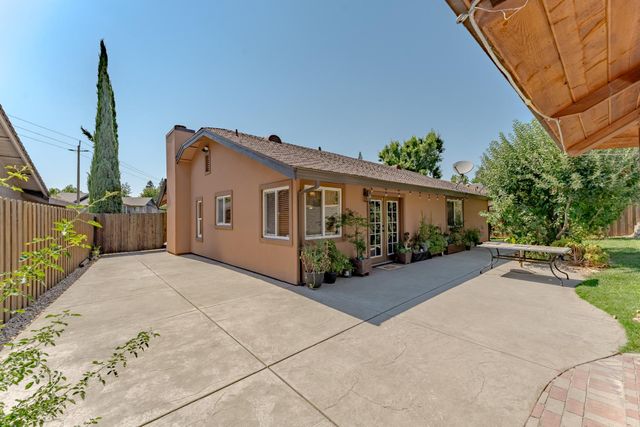 7236 Butterball Way, Sacramento, CA 95842