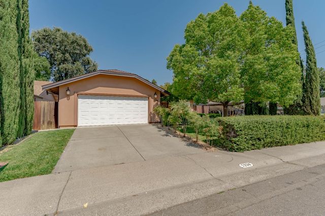 7236 Butterball Way, Sacramento, CA 95842