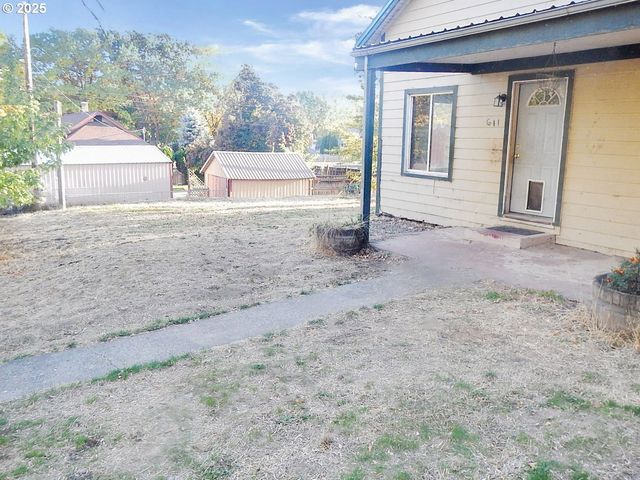 611 N Front, Dayton, WA 99328