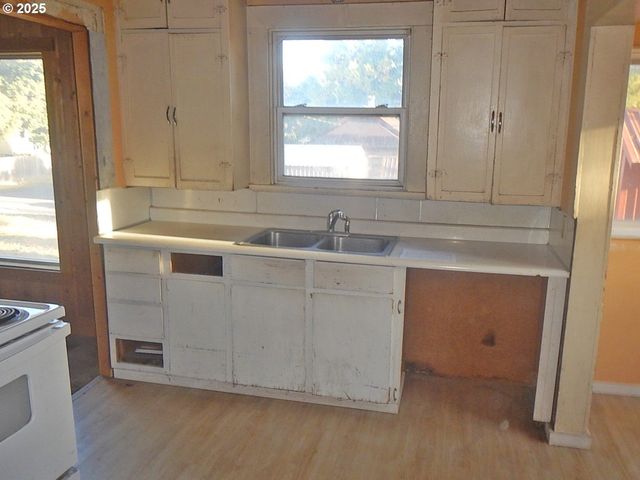 611 N Front, Dayton, WA 99328