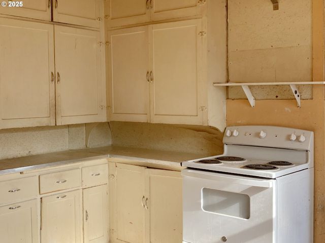 611 N Front, Dayton, WA 99328