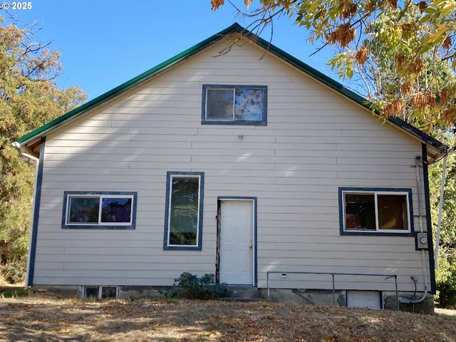 611 N Front, Dayton, WA 99328