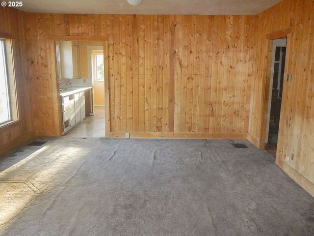 611 N Front, Dayton, WA 99328