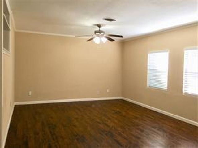 5418 Grand Lake Street, Houston, TX 77081
